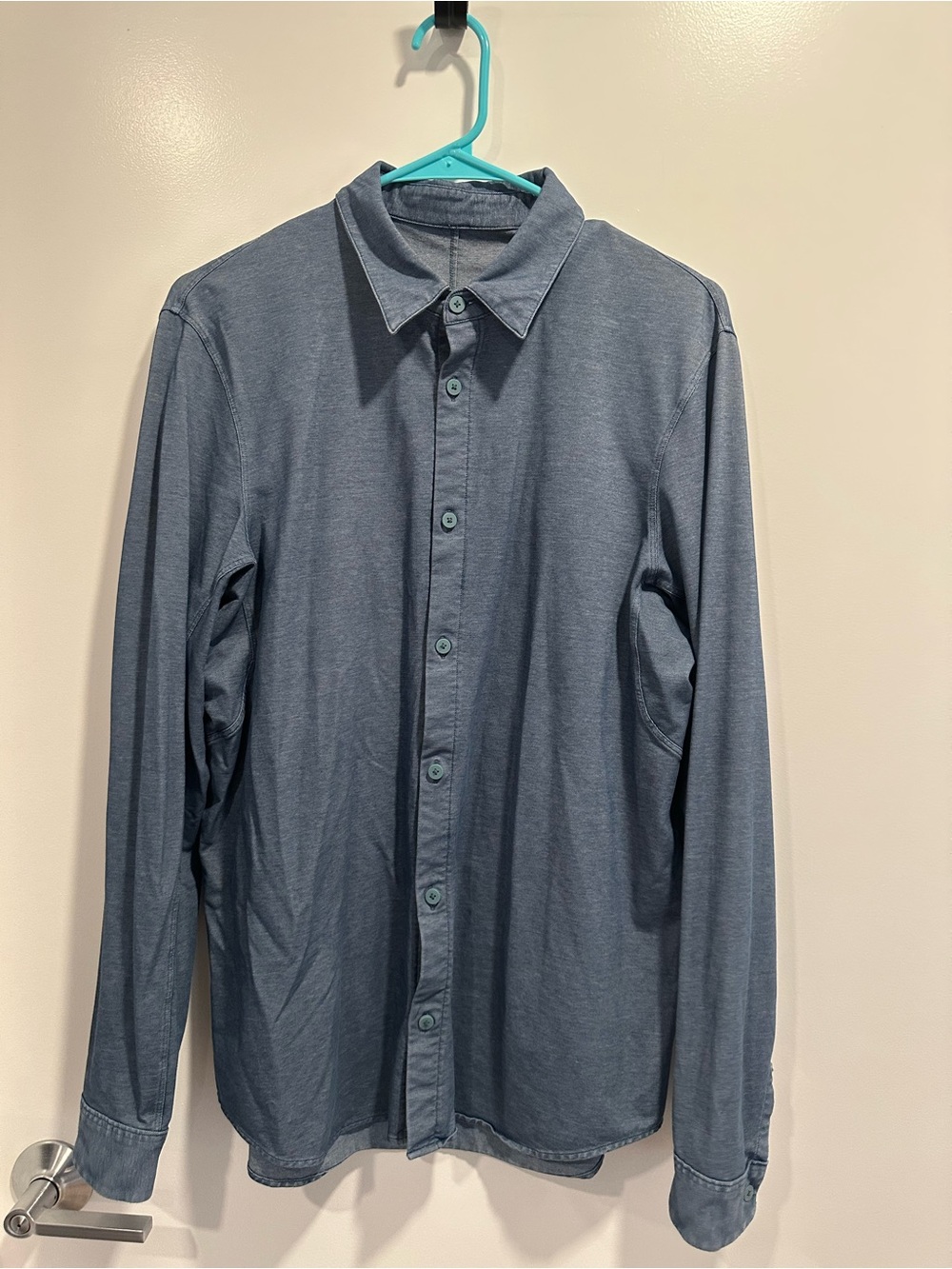 Men’s Lululemon button down shirt blue small